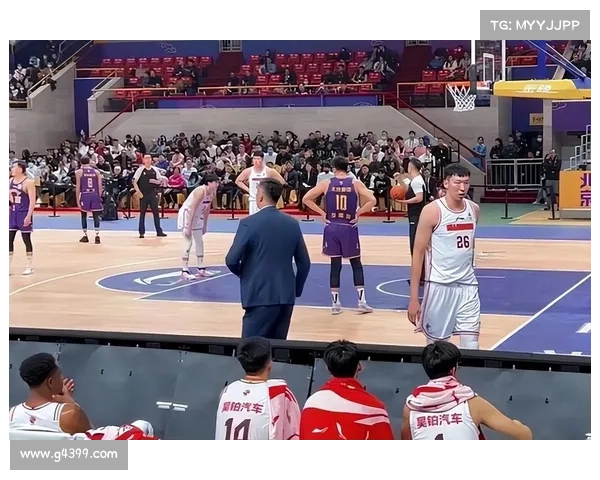 央视黄金赛事cba直播(央视黄金赛事CBA篮球巅峰对决直播火热开战激情无限不容错过)